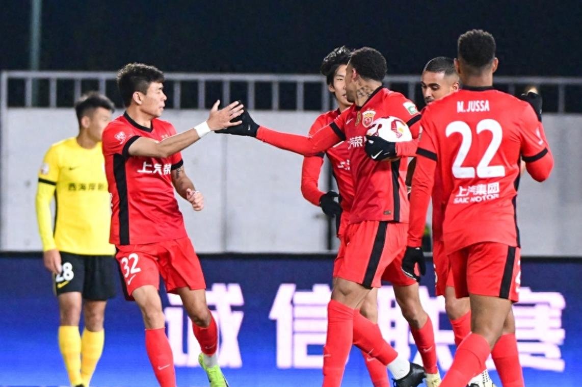 包含中超国际比赛日走向成谜，上海海港豪取连胜，更衣室稳定，阵容厚度经受考验的词条开云体育登录官网